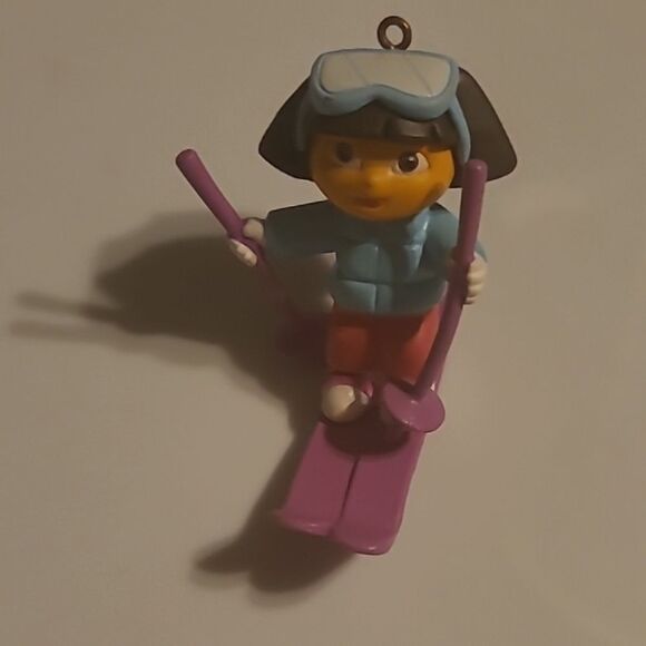 Dora the Explorer and Diego Mini Ornament Set - Picture 2 of 10